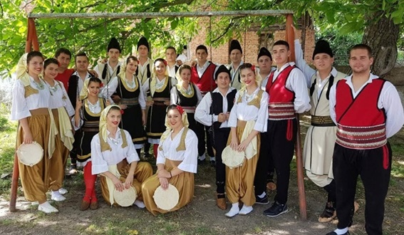 SERBIA – GRUPO FOLKLÓRICO MILENKO STOJKOVIC DE KLICEVAC, POZAREVAC SERBIA – GRUPO FOLKLÓRICO MILENKO STOJKOVIC DE KLICEVAC, POZAREVAC